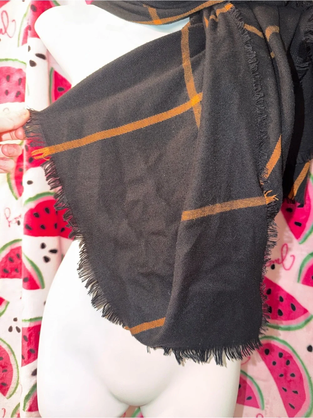 🖤 Plaid Oversized Fringe Scarf